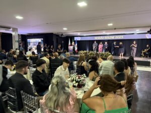 Câmara de Timóteo homenageia personalidades em sessão solene soaquinoticias